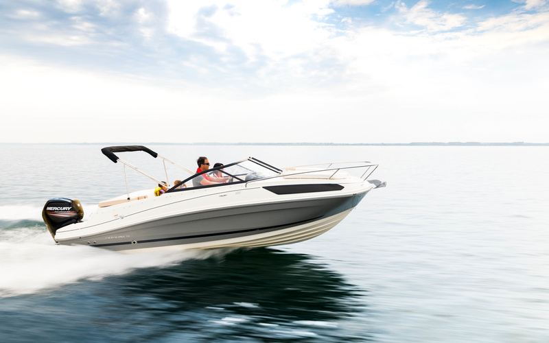 Bayliner VR5 Cuddy Outboard