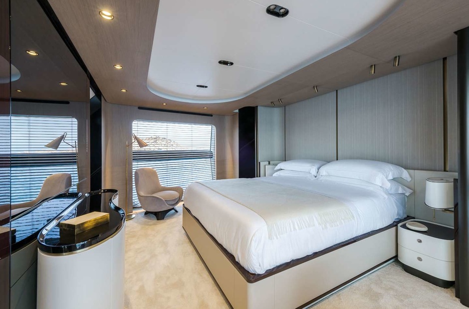 Azimut Oupas Impulse