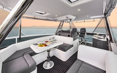 Riviera 46 Sports Motor Yacht