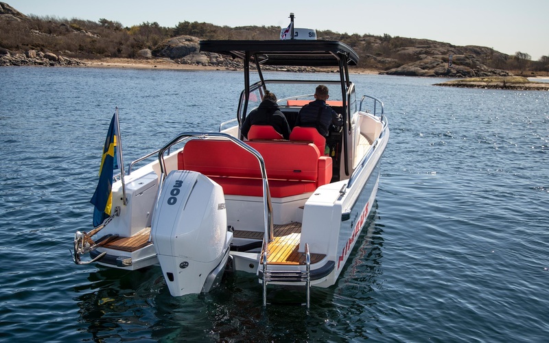 Nimbus Tender 8
