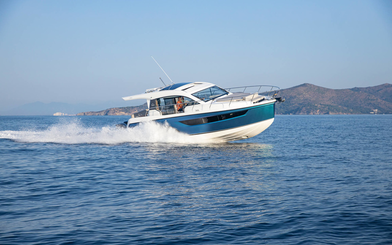 Sealine С390V