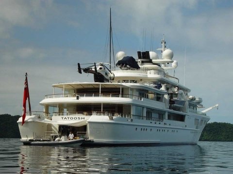 Neither the heliport nor Paris Hilton helped sell