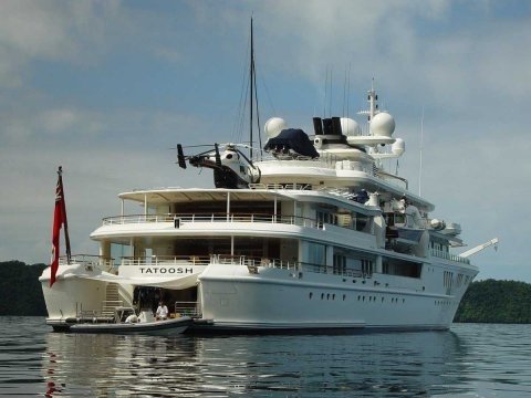 Neither the heliport nor Paris Hilton helped sell
