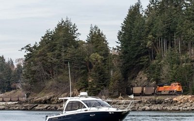 Cutwater C-24 Coupe