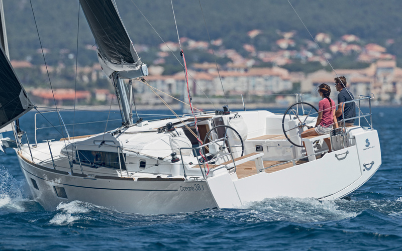Beneteau Oceanis 38.1