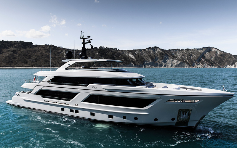Cantiere delle Marche RJ 130