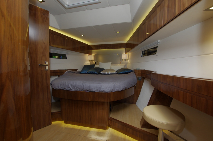 Bow cabin