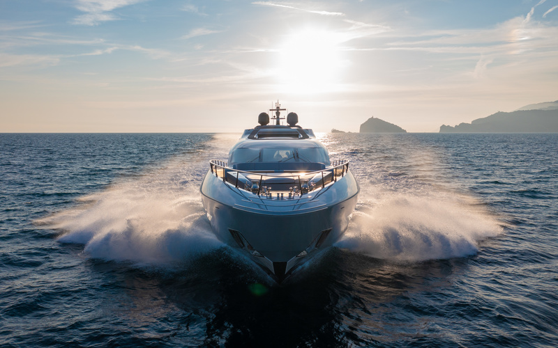 Mangusta 104 REV