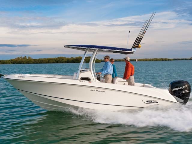 Boston Whaler 220 Outrage