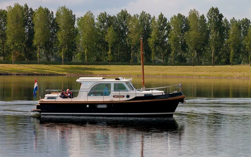 Linssen 28 Sedan