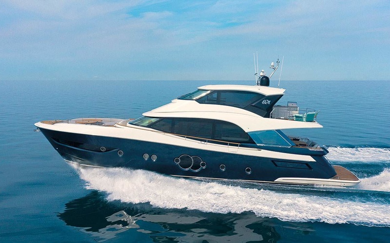 Monte Carlo Yachts 76 Skylounge