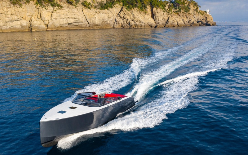 VanDutch 48