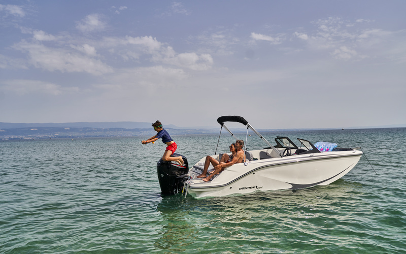 Bayliner Element M19