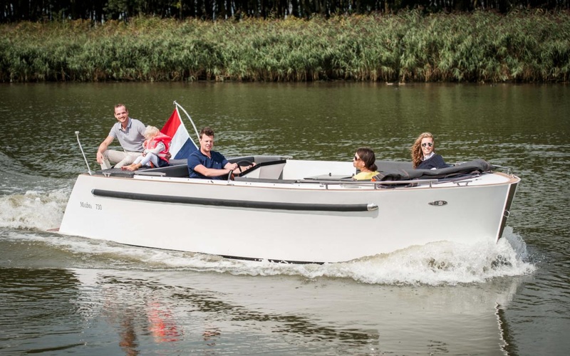 Maxima 730