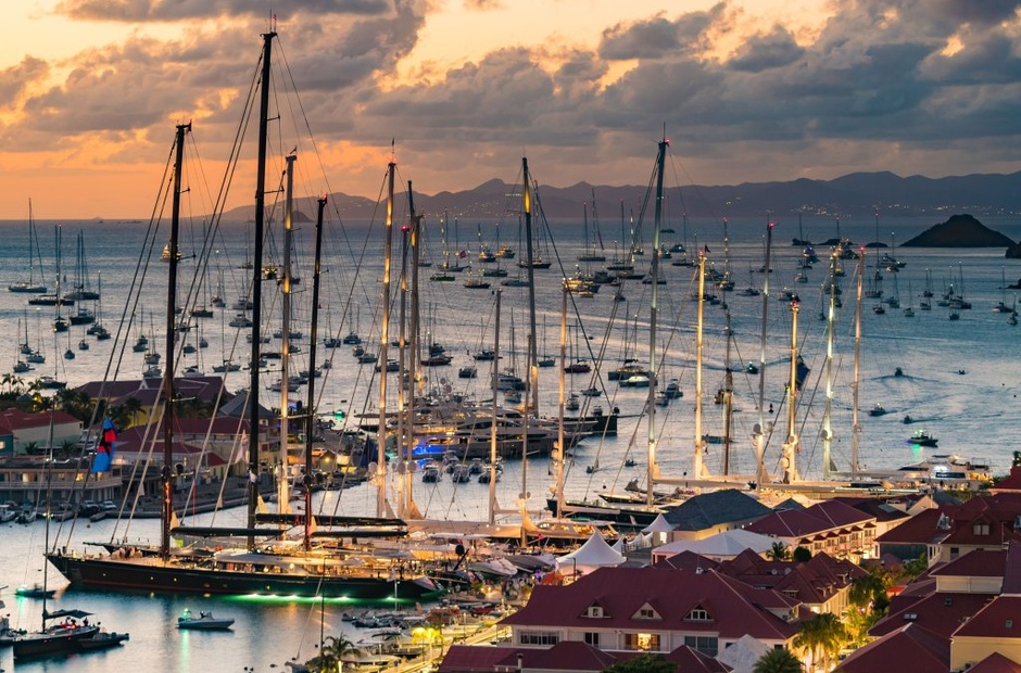 Top 10 places for New Year's celebrations on a yacht
