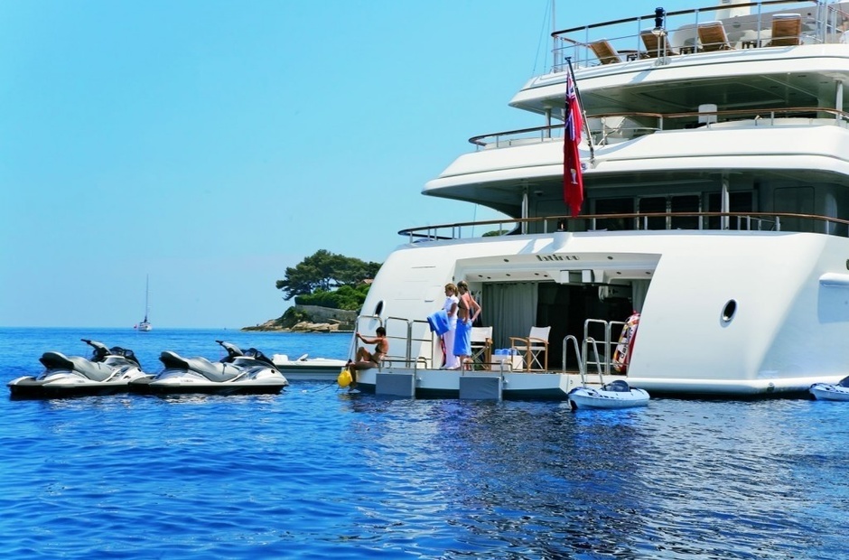 Benetti Lady B
