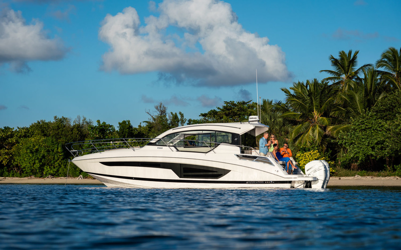 Four Winns Vista 355 Coupe OB