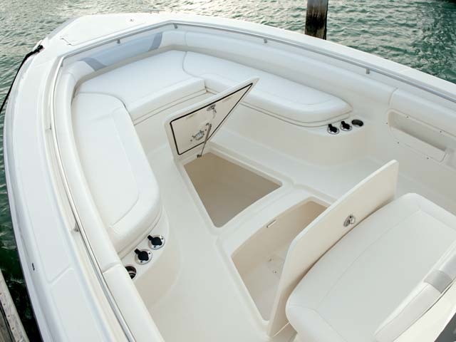 Boston Whaler 320 Outrage