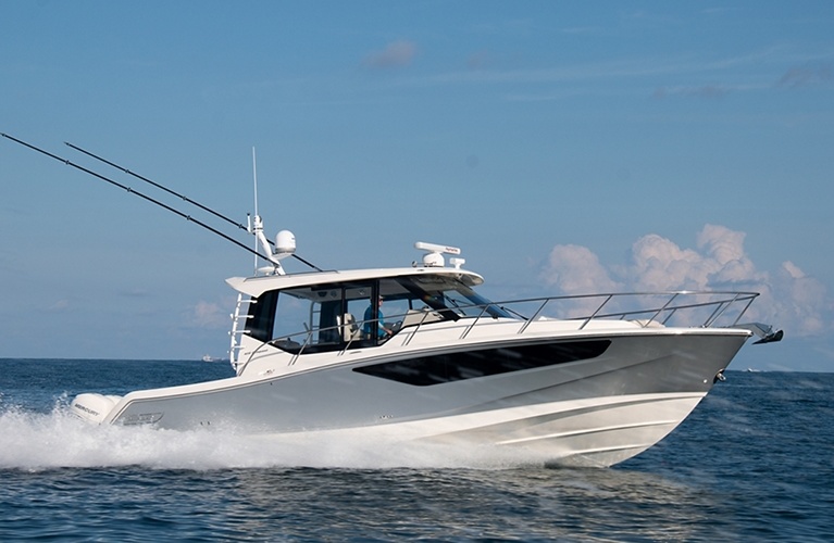 Boston Whaler 405 Conquest