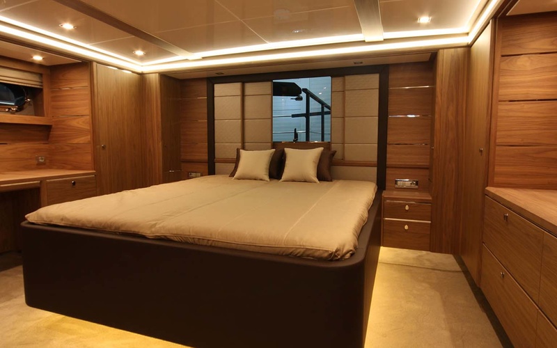Van der Valk Aft Cabin 21.62