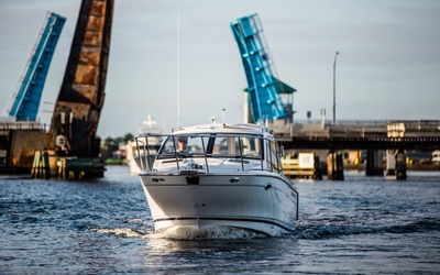 Cutwater C-24 Sport Coupe