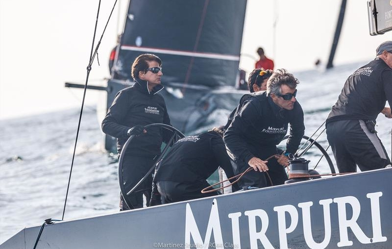 Paulo Mirpuri and his team