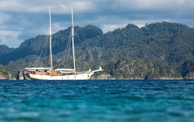 Custom Mutiara Laut