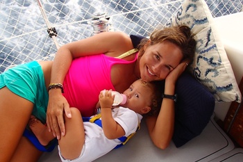 Baby on a yacht: difficulty raising a child on board