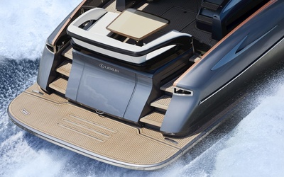 Lexus LY 650