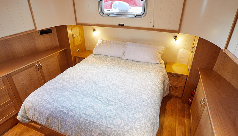 Piper 60M Motor Class Dutch Barge
