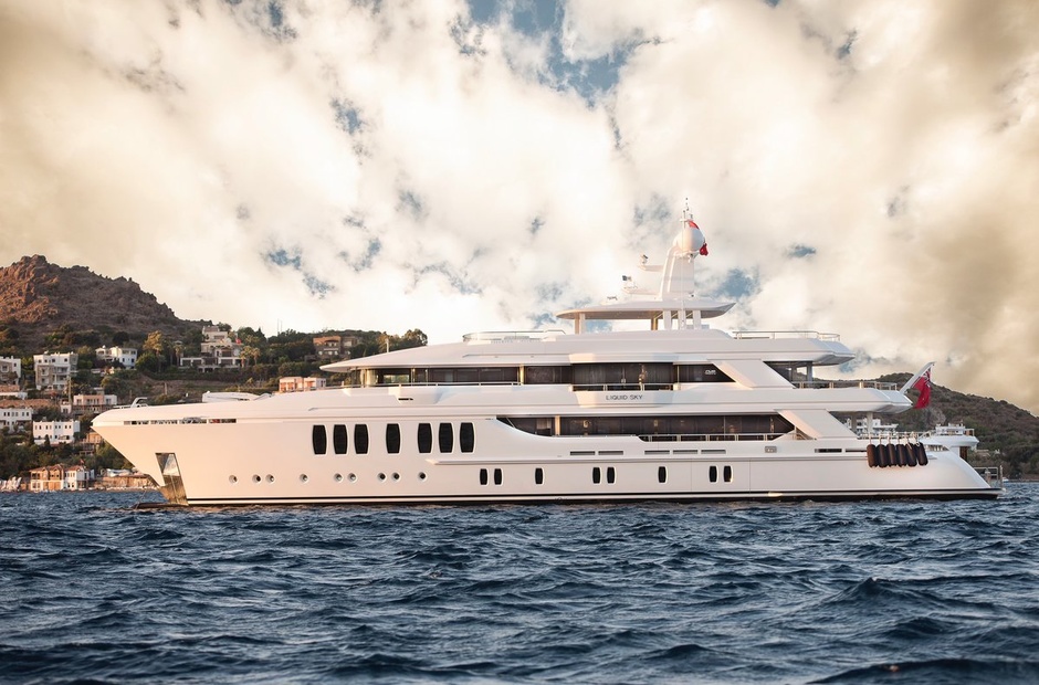 CMB Yachts Liquid Sky