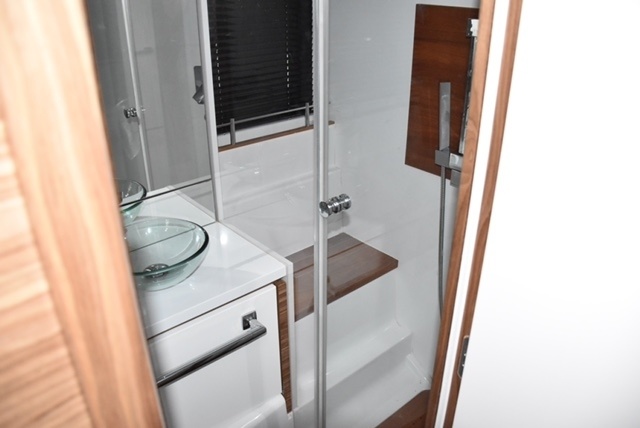 Cobrey 33 HT (2018)