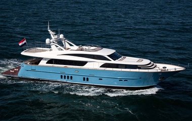 Van der Valk Helga