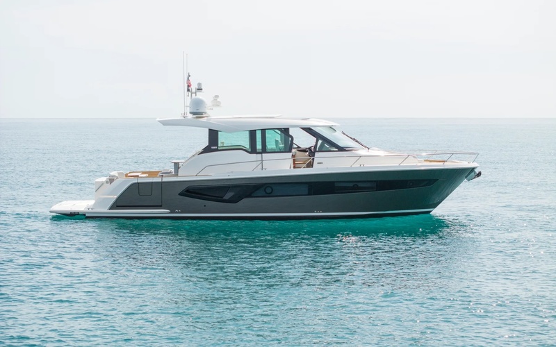 Tiara EX 54
