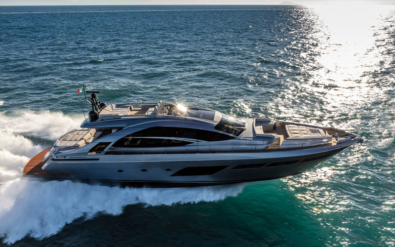 Pershing 8X