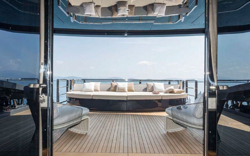 Privateer Flybridge 56