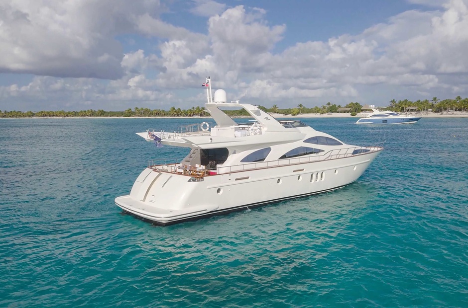 Azimut White Star