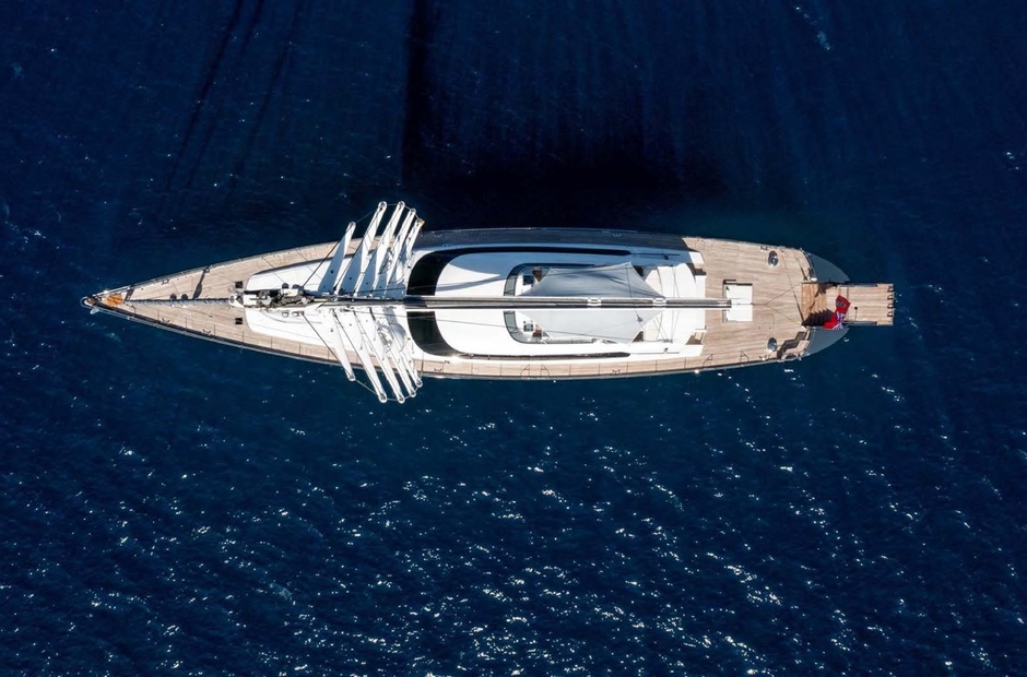 Alloy Yachts Red Dragon