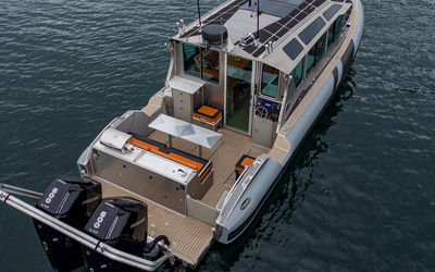 Life Proof 41 Full Cabin