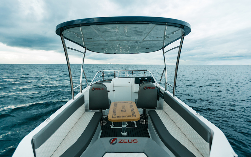 Zeus Tender 72
