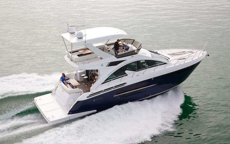 Cruisers Yachts 54 Fly