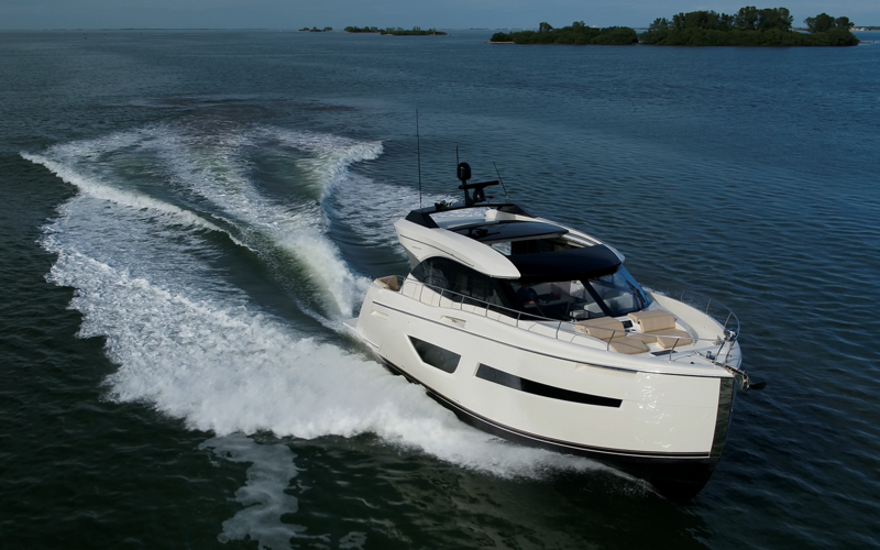 Carver C52 Coupe