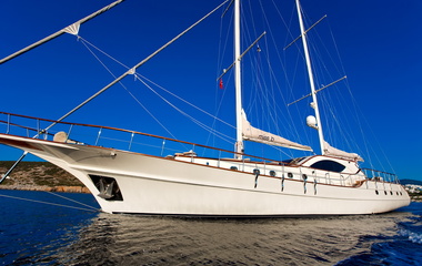 Custom Boats Miss B
