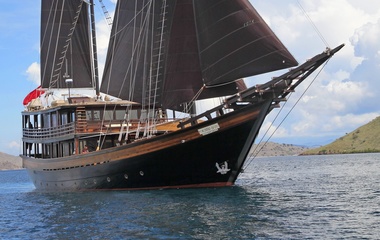 Konjo Boat builders Dunia Baru