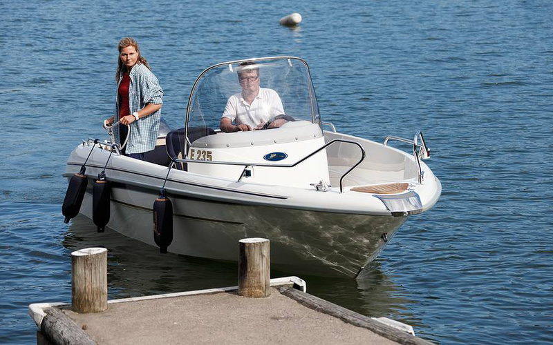 Yamarin 56 Center Console