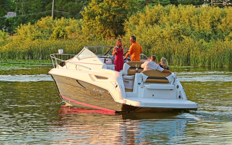 Larson Cabrio 285