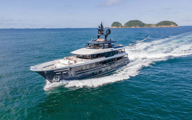 MCP Yachts 37.4M