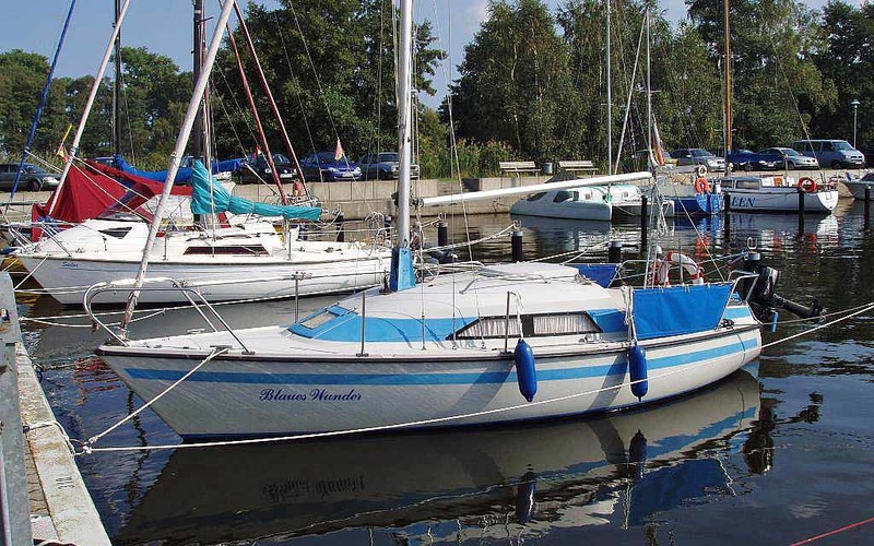 VEB Yachtwerft Berlin  Ypton 22