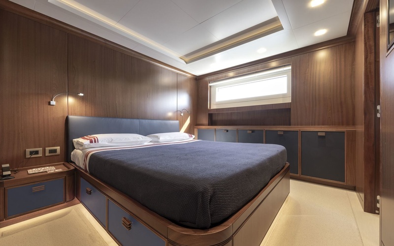 XO 240 Cabin