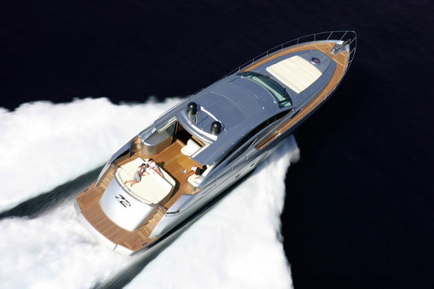 Pershing 72